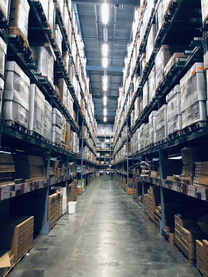 Bodega de productos — defensa por piratería o falsificación de marca
